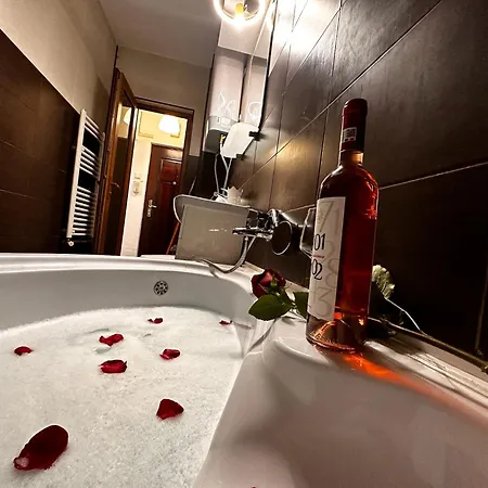 Romantic Charm, Spa, Free Early Check-in Appartement Bucarest