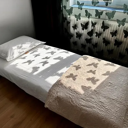 Romantic Charm, Spa, Free Early Check-in Apartment Bukarest